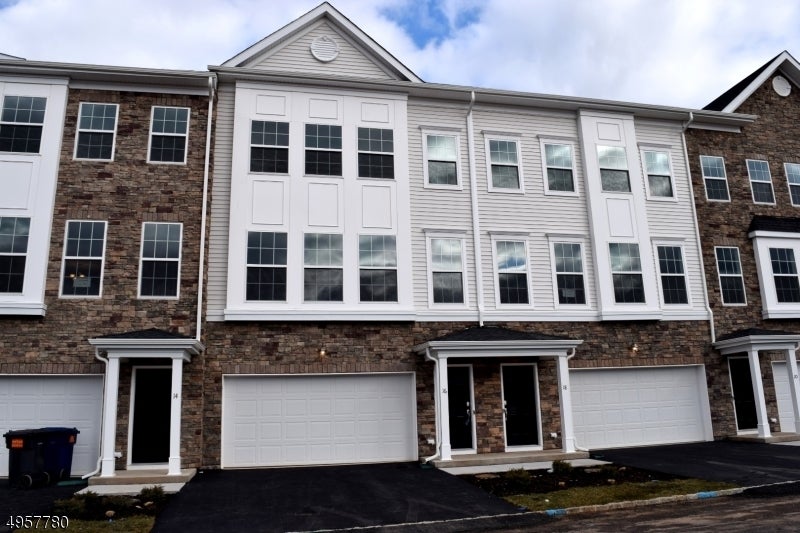 Photo of Listing #3968246