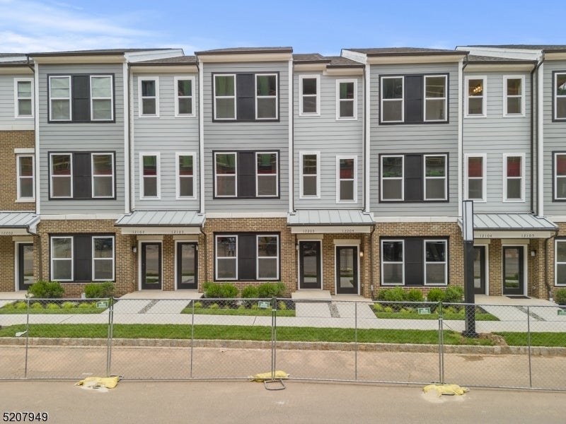 Photo of Listing #3968313