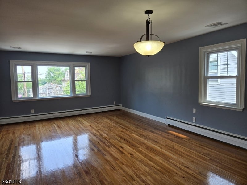 Photo of Listing #3969837