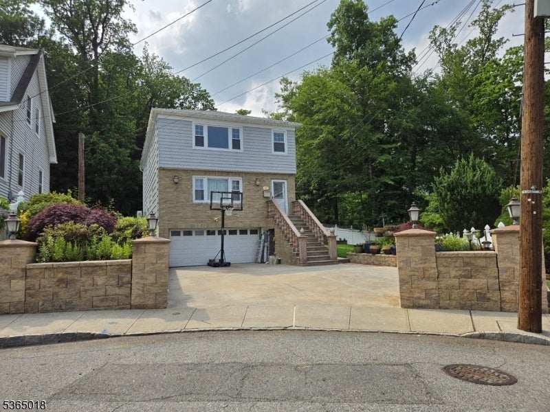Photo of Listing #3969837