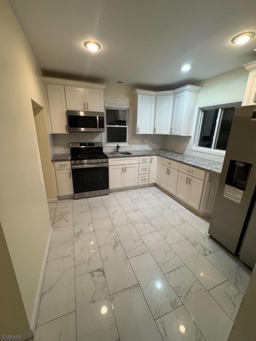Photo of Listing #3970202
