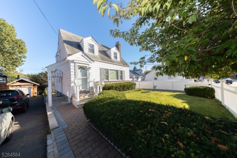 Photo of Listing #3972257