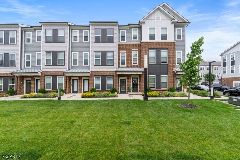 Photo of Listing #3972393