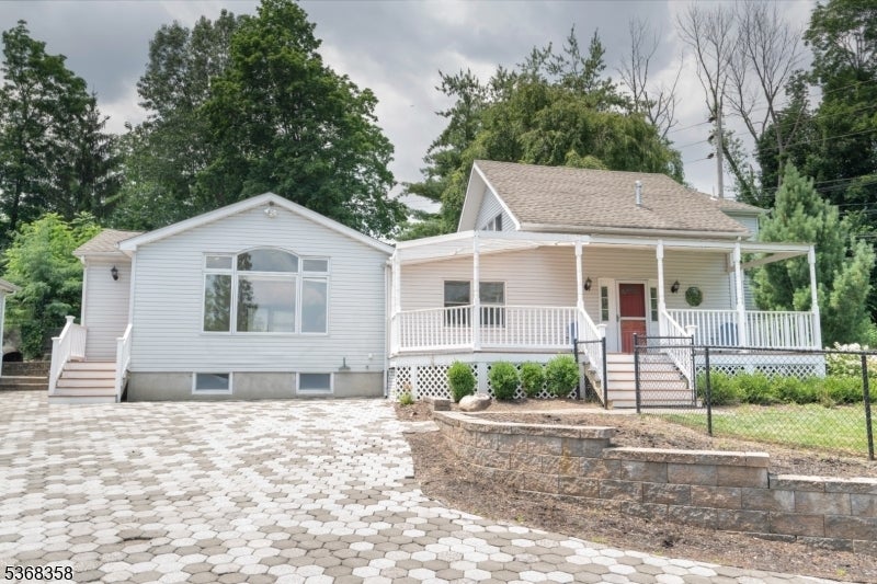 Photo of Listing #3973506