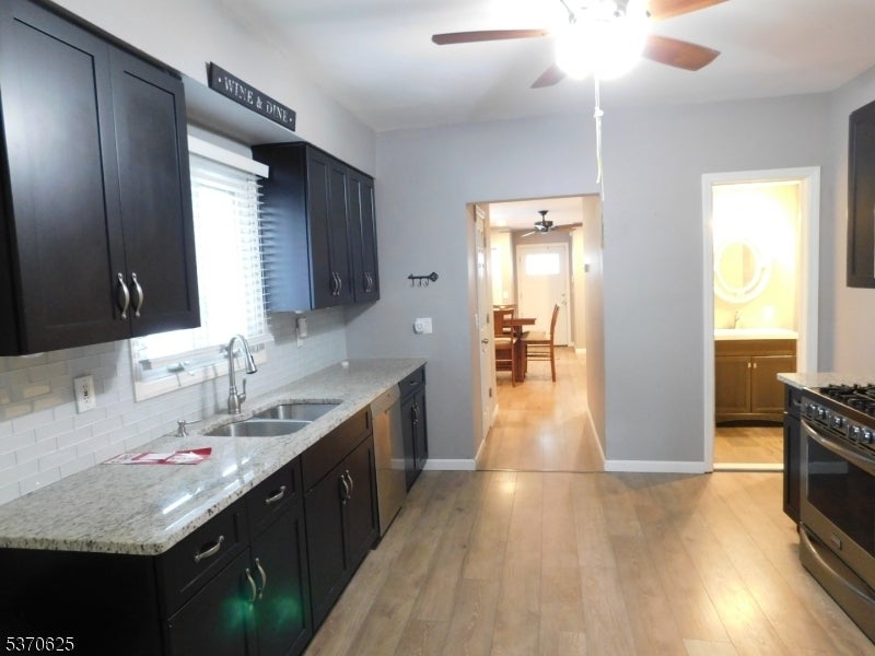 Photo of Listing #3974314