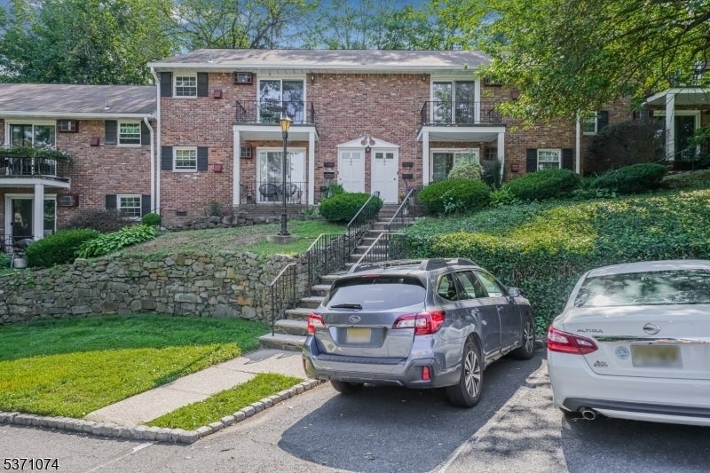 Photo of Listing #3974783