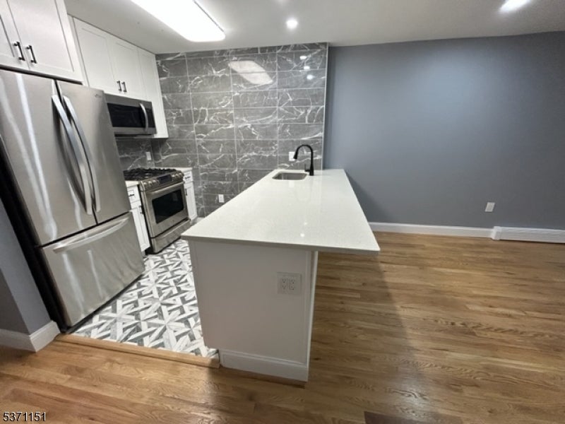 Photo of Listing #3974905