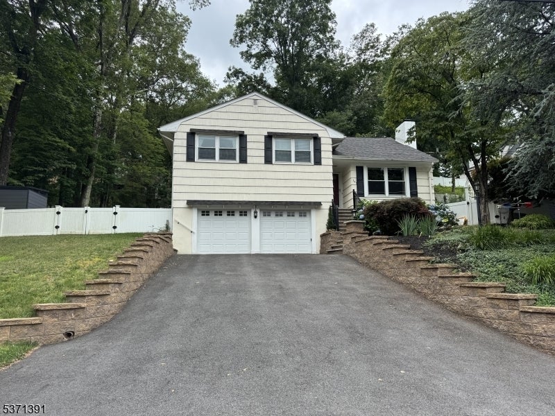 Photo of Listing #3975040