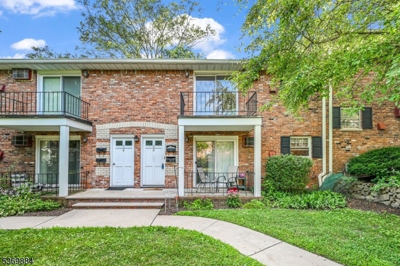 Photo of Listing #3975175