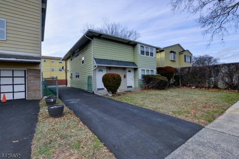 295 N Park St, East Orange City