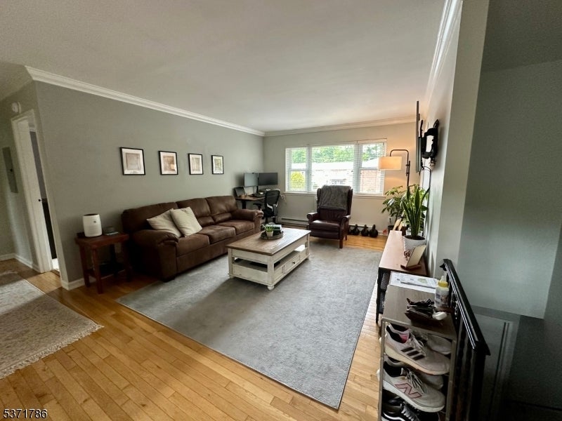 Photo of Listing #3976146