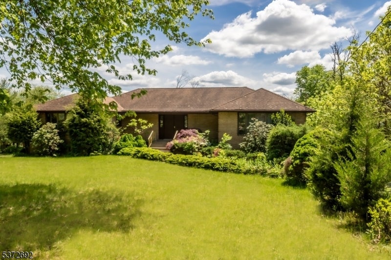 Photo of Listing #3976275