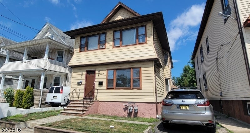 Photo of Listing #3977066