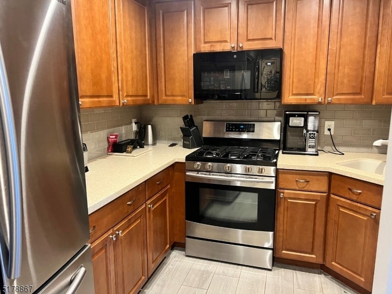 Photo of Listing #3978108
