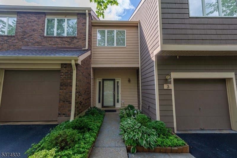 Photo of Listing #3978184