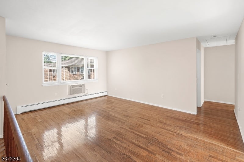 Photo of Listing #3978748