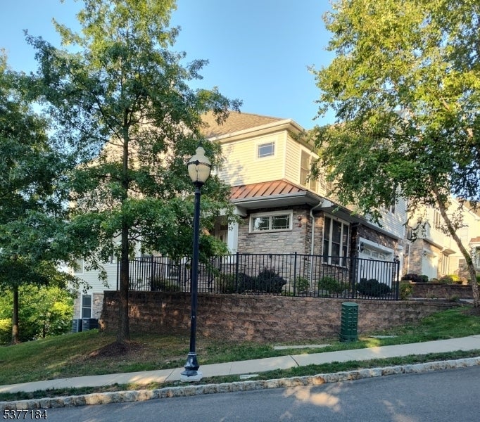 Photo of Listing #3980397