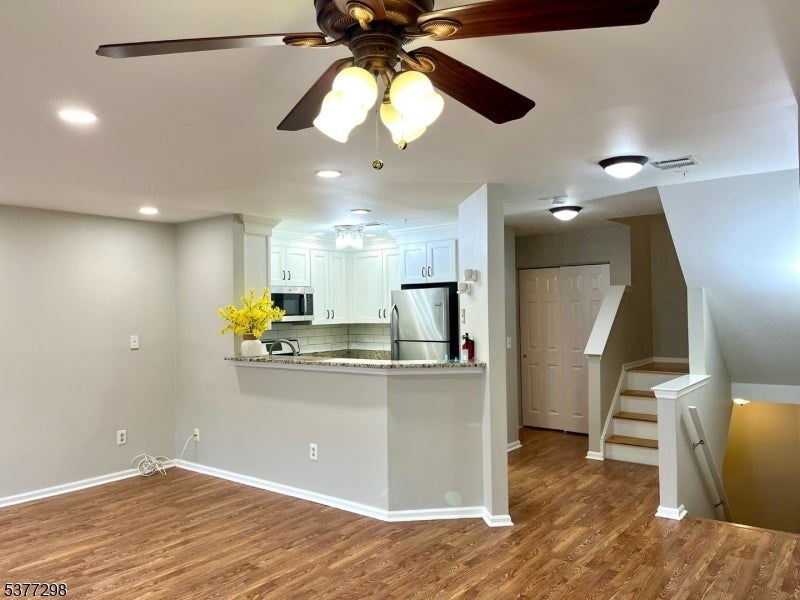 Photo of Listing #3980499