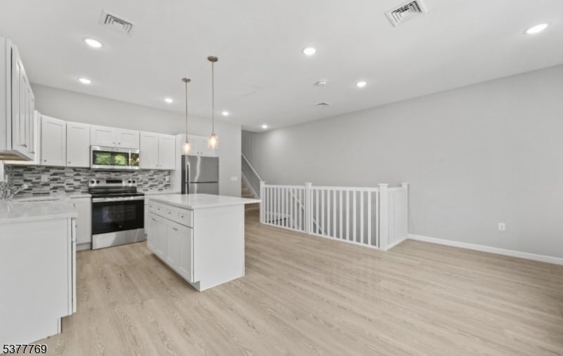 Photo of Listing #3980626