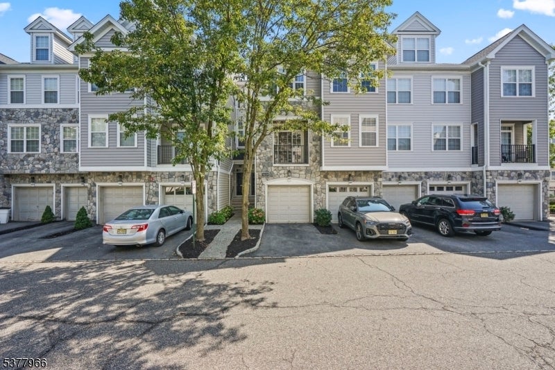 Photo of Listing #3980807