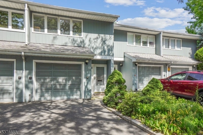 Photo of Listing #3981126