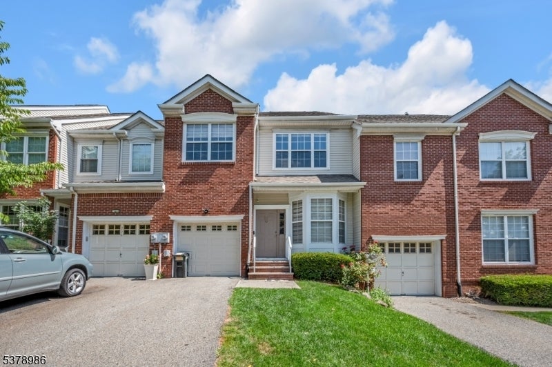Photo of Listing #3981804