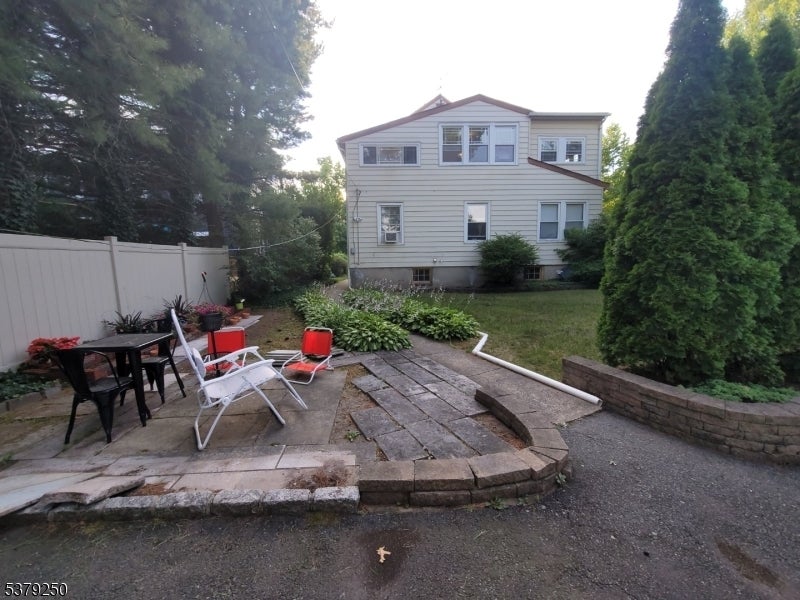 Photo of Listing #3981929