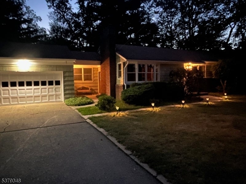 Photo of Listing #3982005