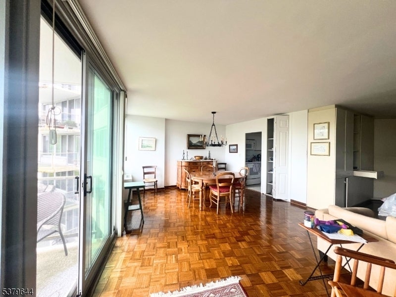 1 Claridge Drive 601, Verona Twp.