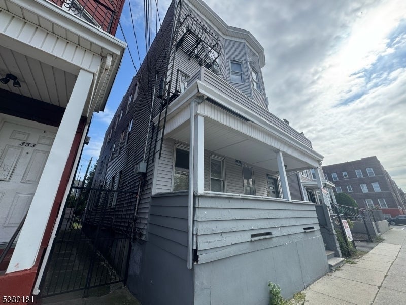 Photo of Listing #3982754