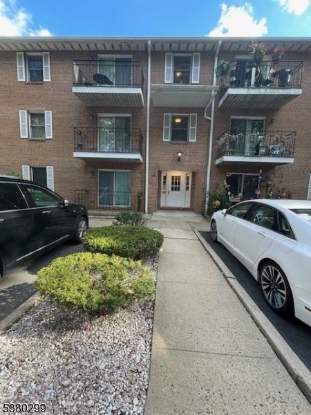 Photo of Listing #3982877