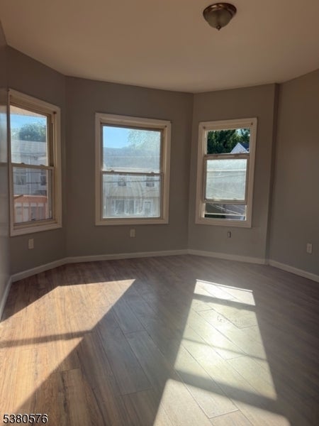 Photo of Listing #3983078
