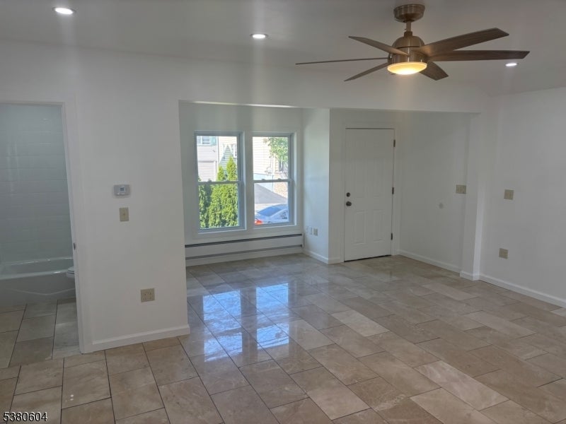 Photo of Listing #3983101