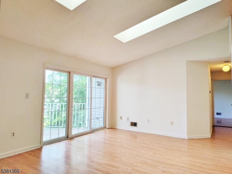 816 Breckenridge Drive, Branchburg Twp.