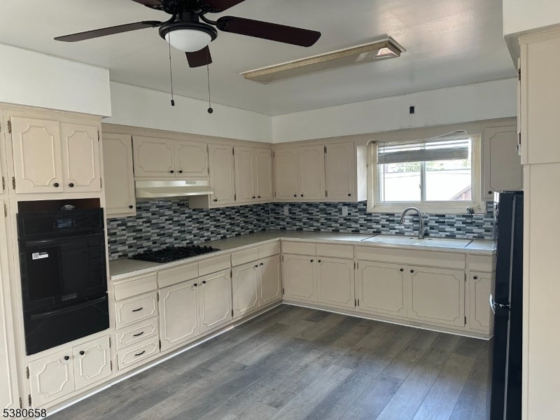 Photo of Listing #3984079