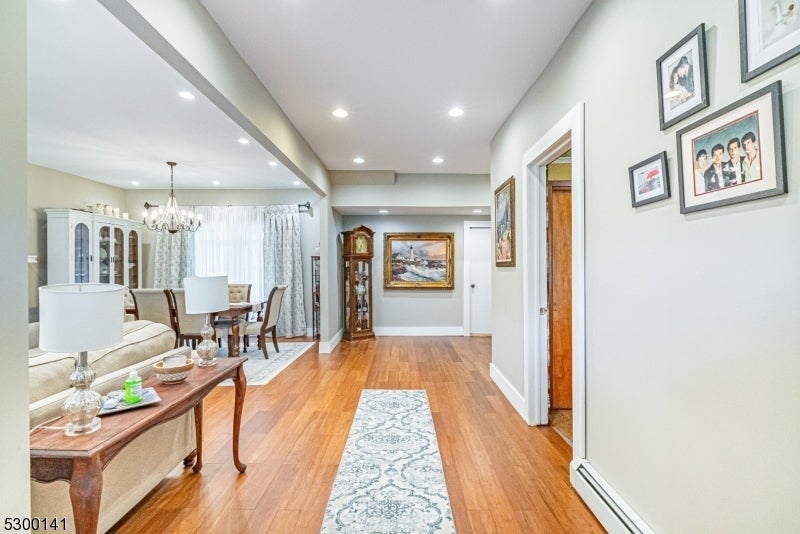 Photo of Listing #3984211