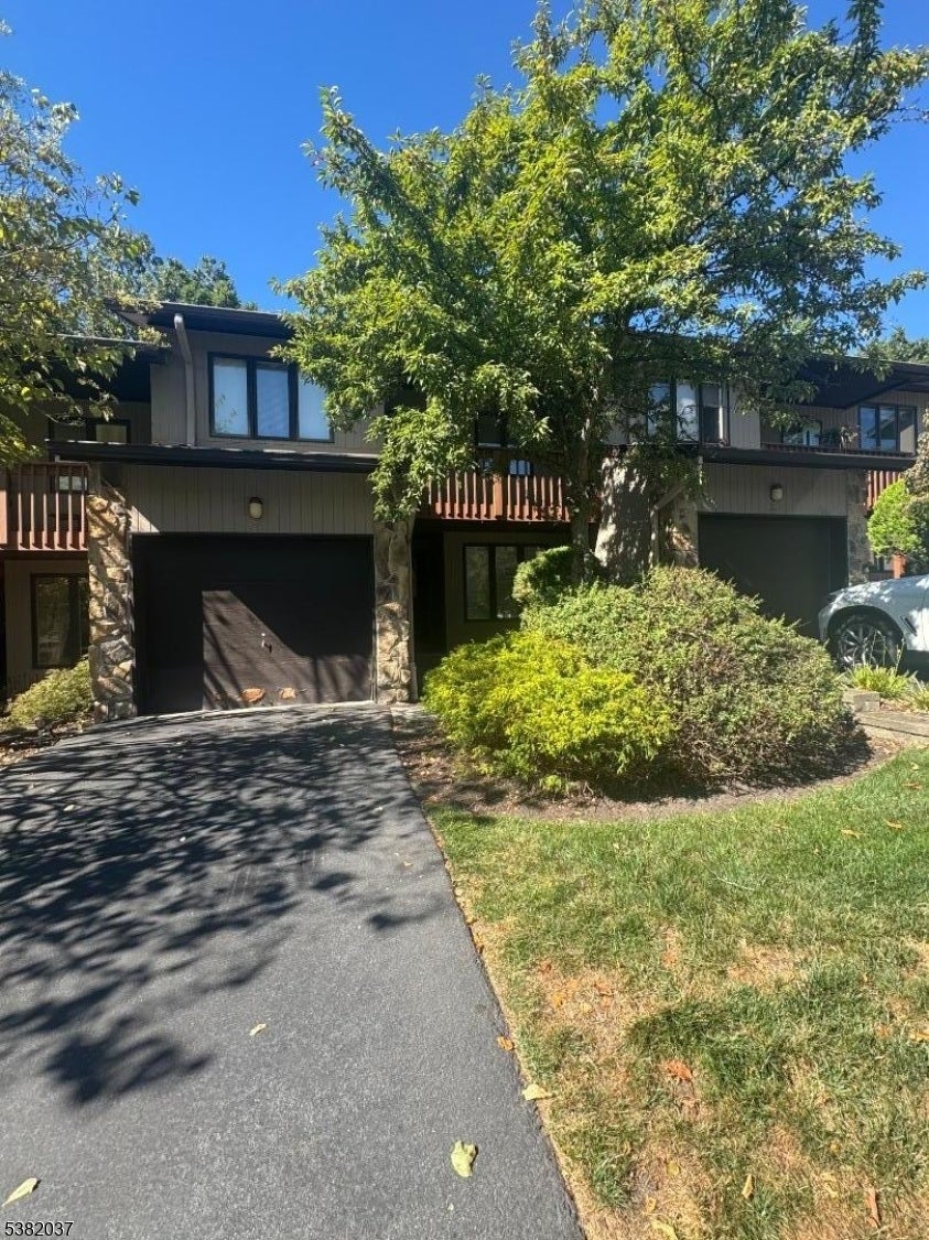 Photo of Listing #3984288