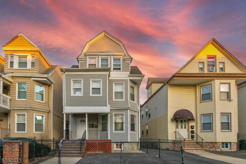 178 N 16th St Unit 2, East Orange City