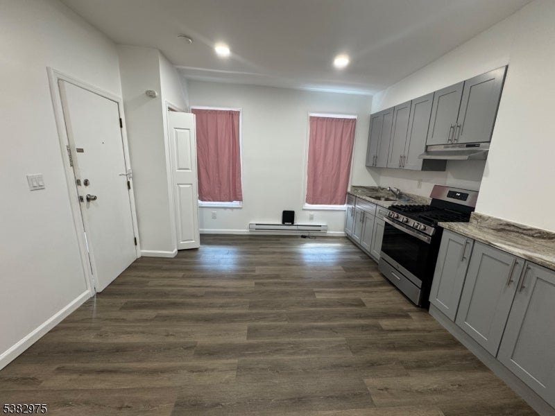 Photo of Listing #3985163