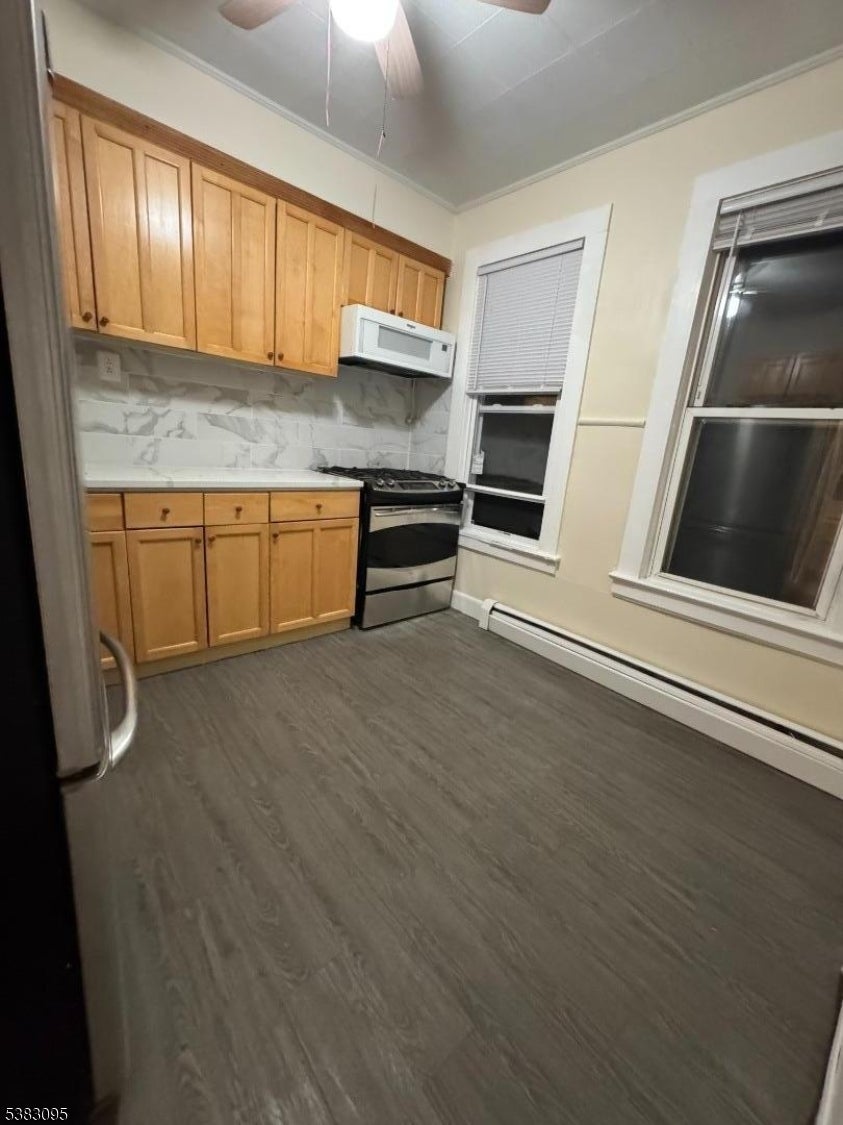 Photo of Listing #3985277