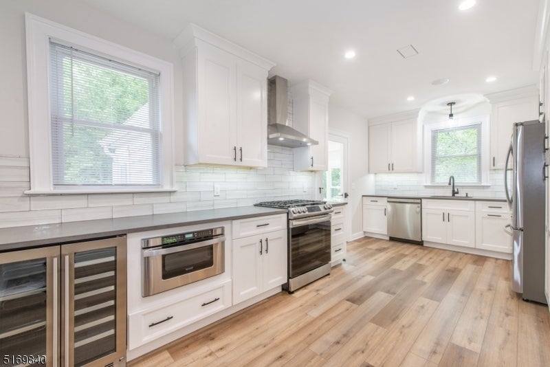 Photo of Listing #3985436