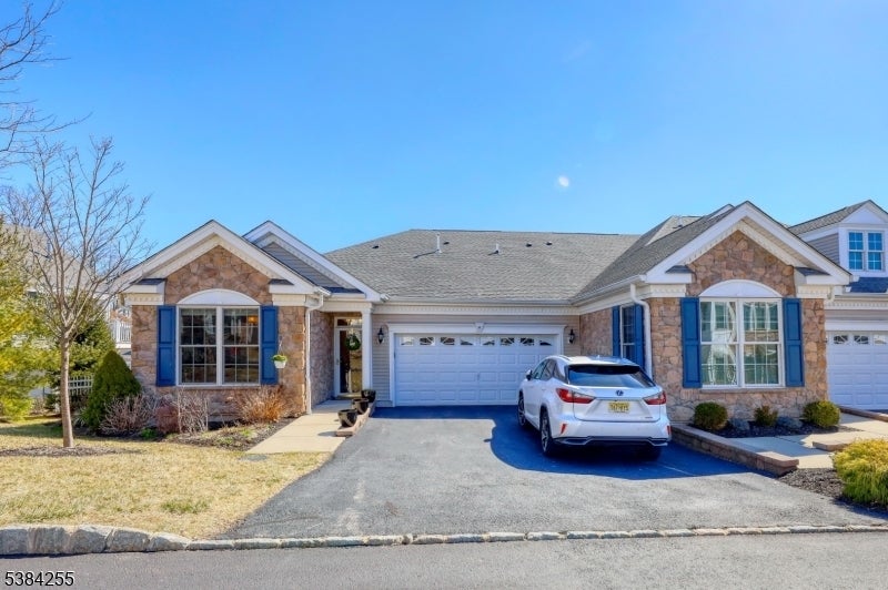Photo of Listing #3986302