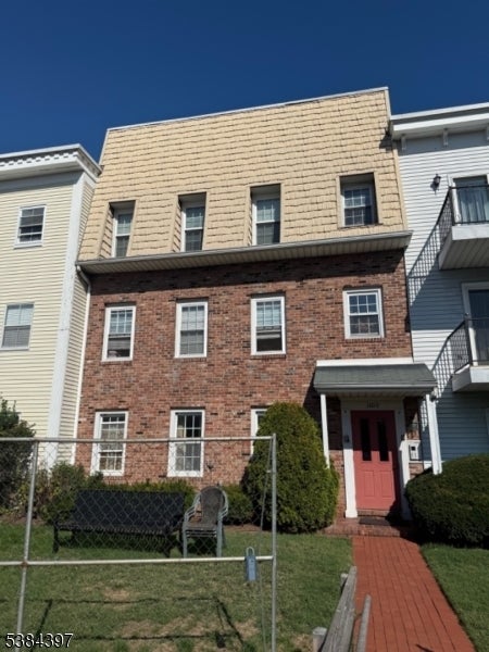 Photo of Listing #3986649