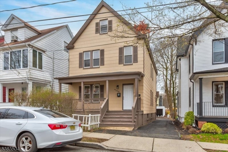 546 Morris St Apt 1, City Of Orange Twp.