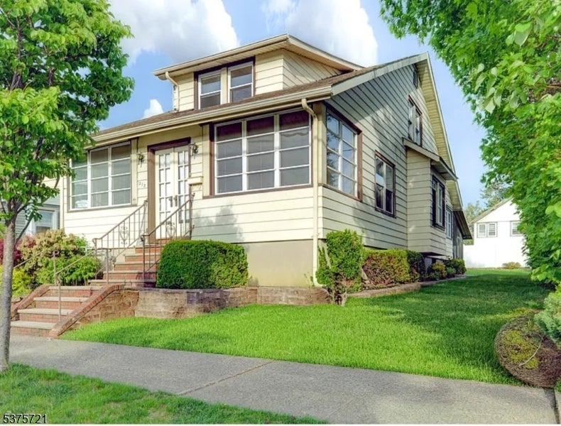 213 4th Avenue, Hawthorne Boro