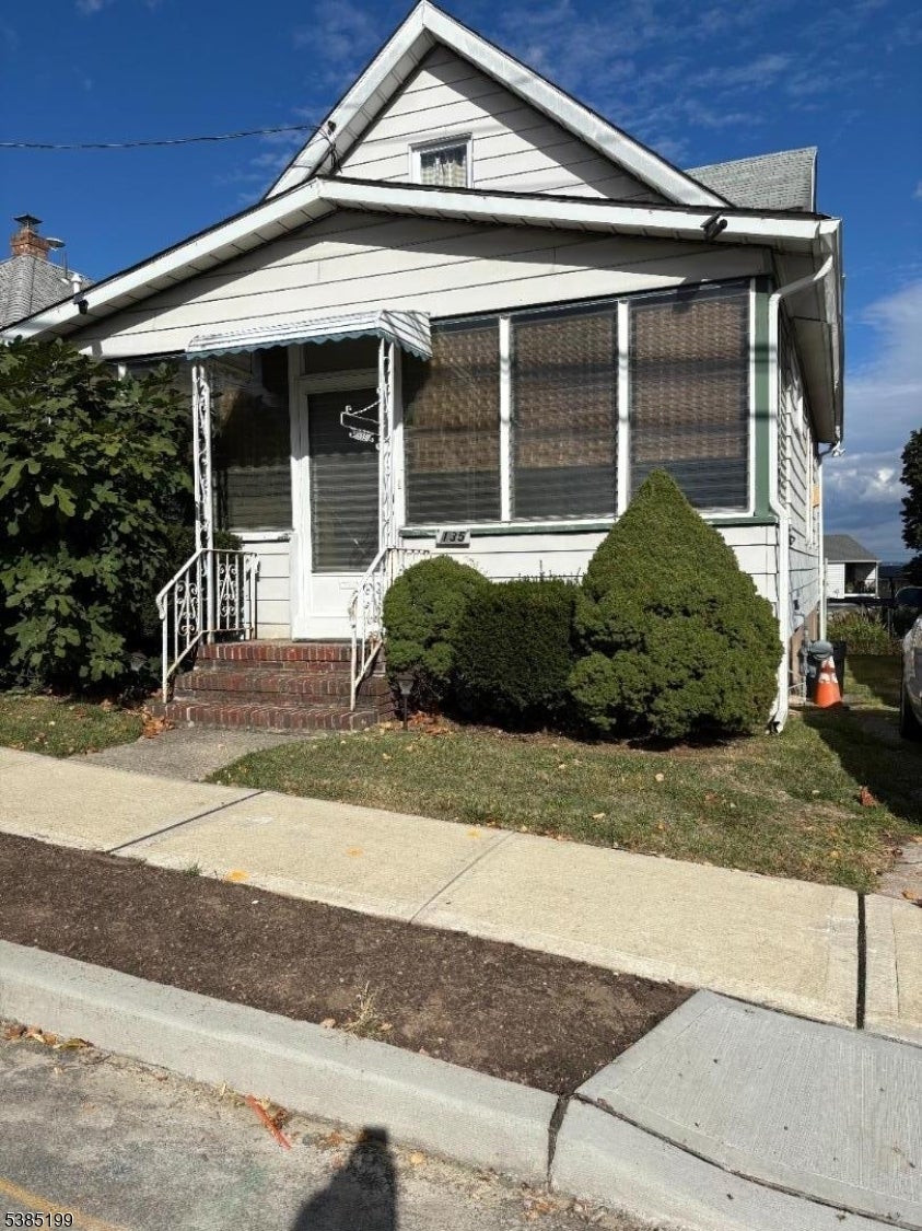 135 Westervelt Avenue, Hawthorne Boro