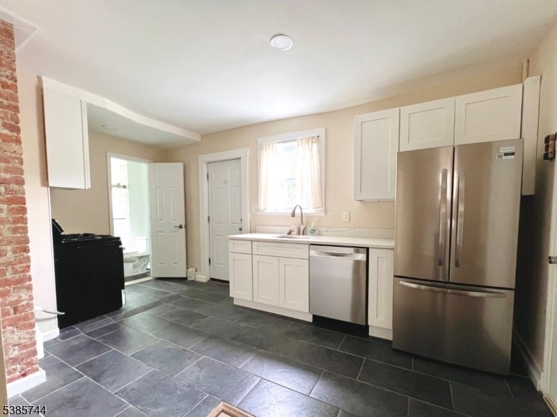 Photo of Listing #3987619
