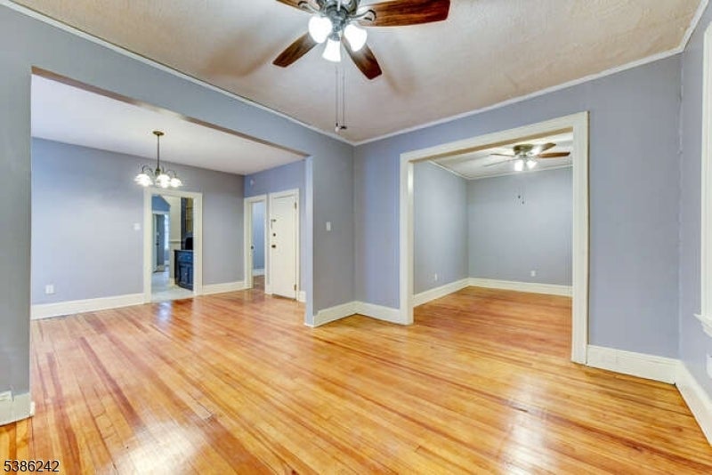 56 Sunnyside Terrace, East Orange City