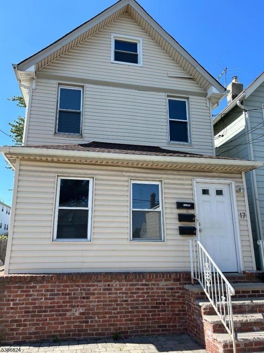 Photo of Listing #3988563