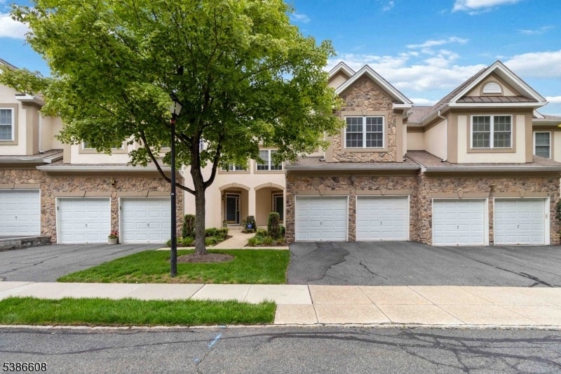 Photo of Listing #3988785